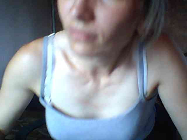 BabyLove4432 webcam