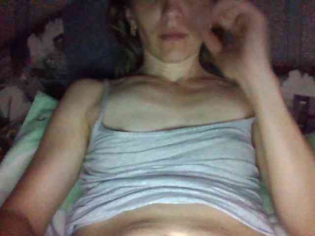 BabyLove4432 webcam