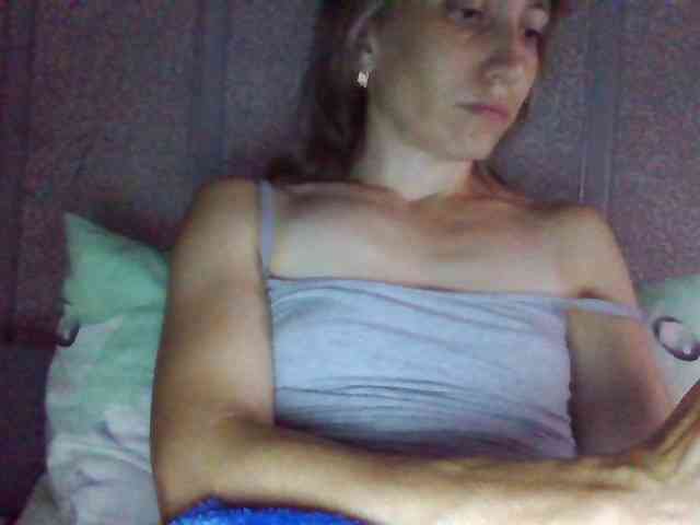 BabyLove4432 webcam
