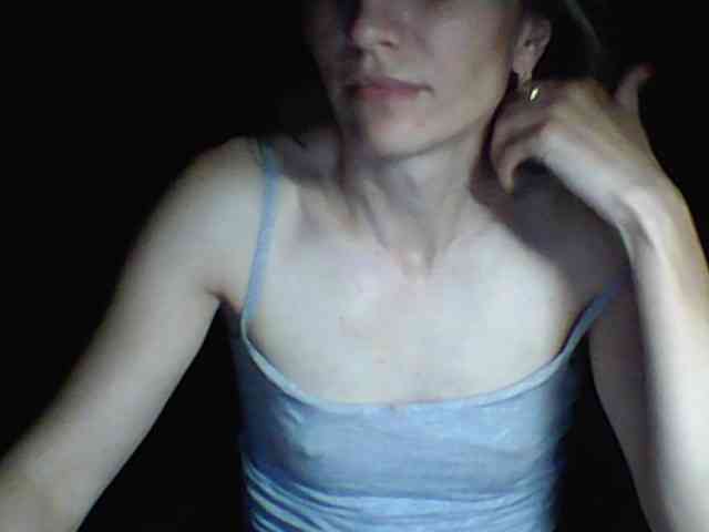 BabyLove4432 webcam