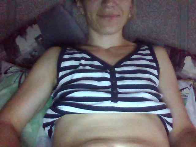 BabyLove4432 webcam