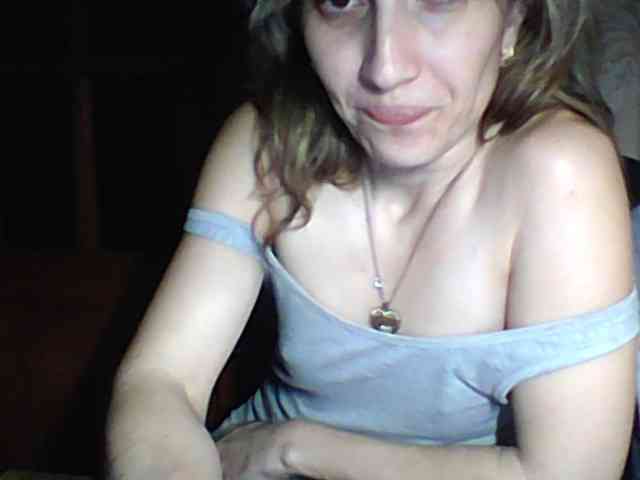 BabyLove4432 webcam