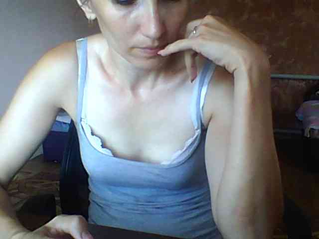 BabyLove4432 webcam