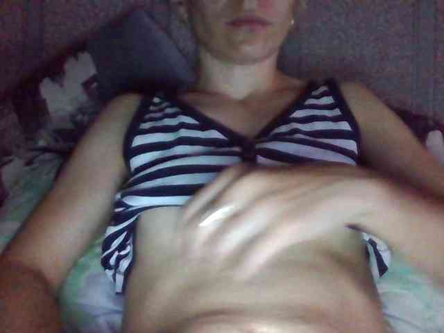 BabyLove4432 webcam
