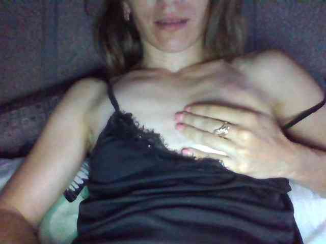 BabyLove4432 webcam