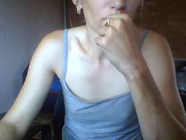 BabyLove4432 webcam