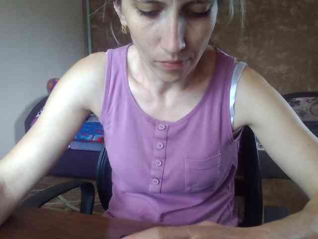 BabyLove4432 webcam