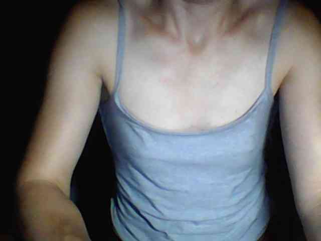 BabyLove4432 webcam