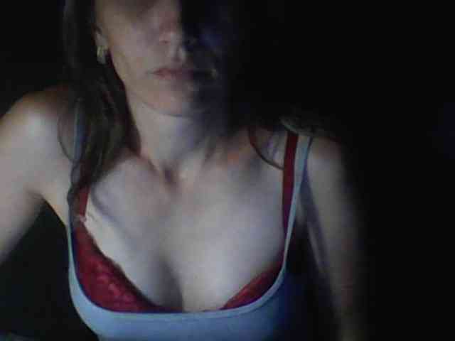 BabyLove4432 webcam