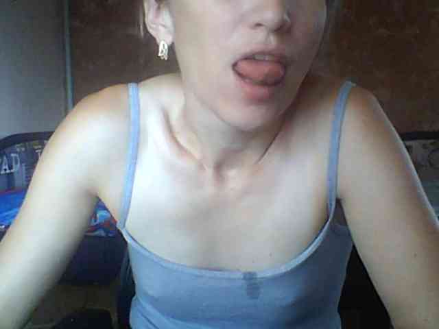 BabyLove4432 webcam