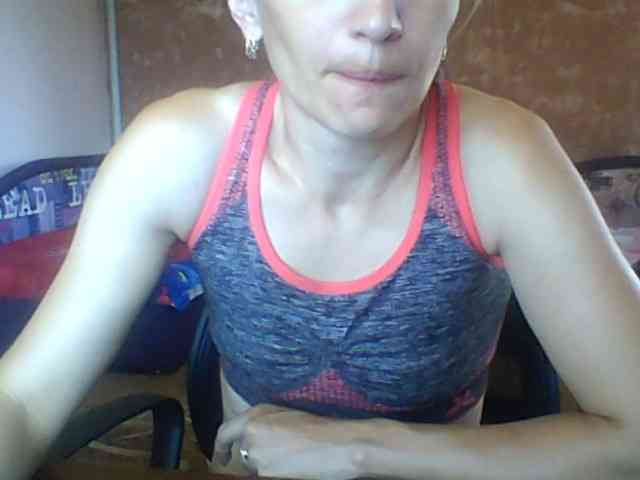 BabyLove4432 webcam