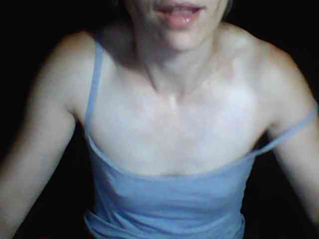 BabyLove4432 webcam
