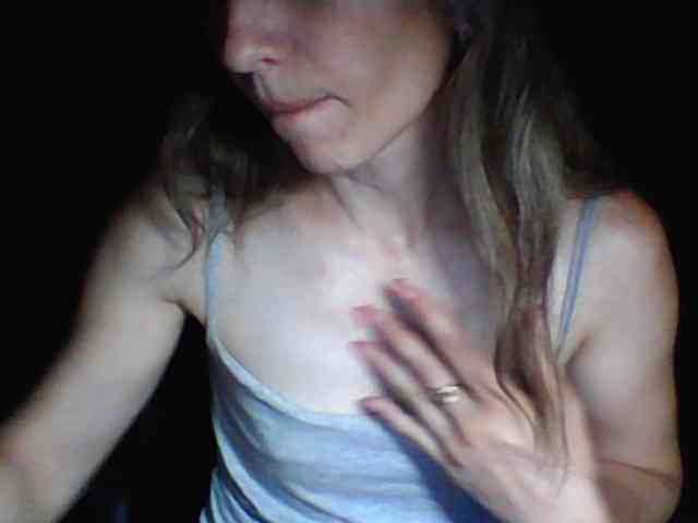 BabyLove4432 webcam