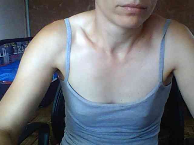 BabyLove4432 webcam