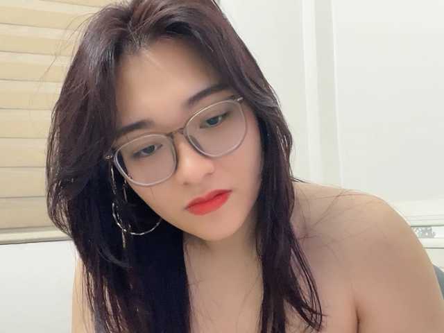 Selena295's BongaCams show and profile