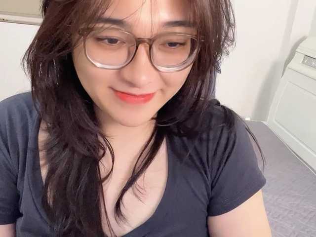 Selena295's BongaCams show and profile