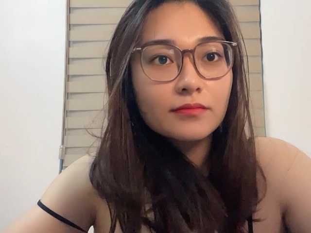 Selena295's BongaCams show and profile