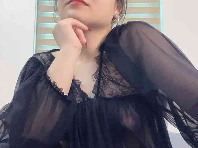 Selena295 bongacams