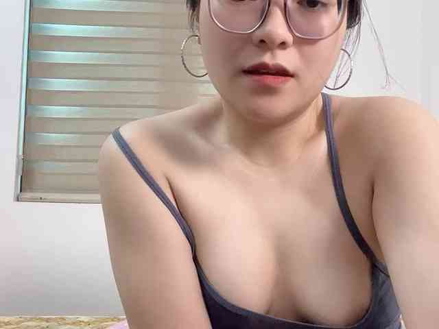 Selena295 webcam