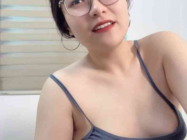 Selena295 webcam