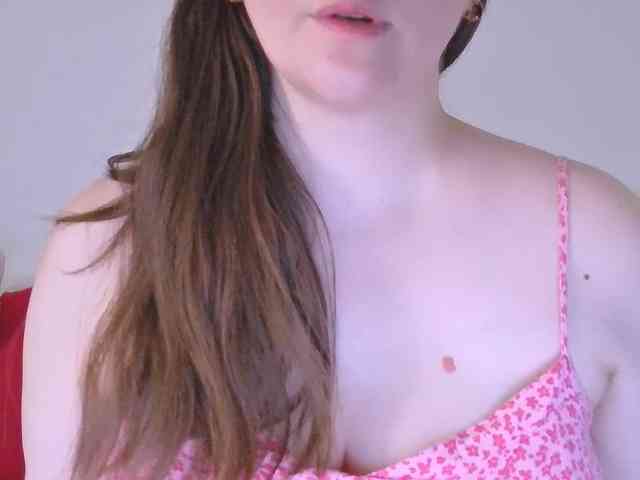 CurvyMasha webcam