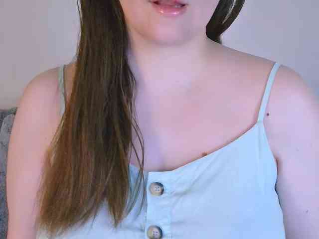 CurvyMasha webcam