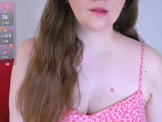 CurvyMasha webcam