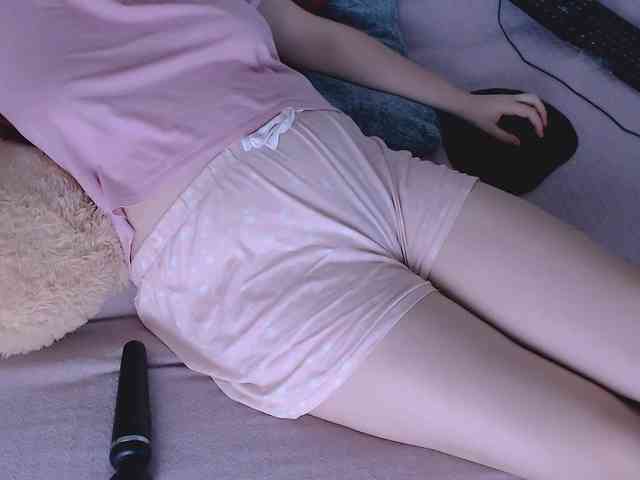 CurvyMasha webcam