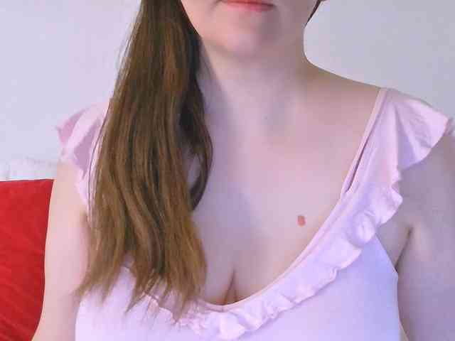 CurvyMasha webcam