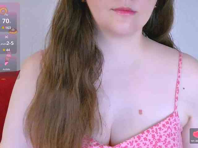 CurvyMasha webcam