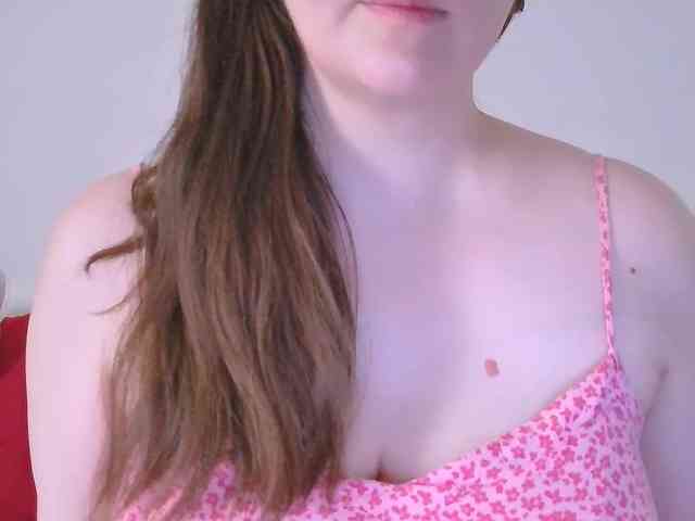 CurvyMasha webcam