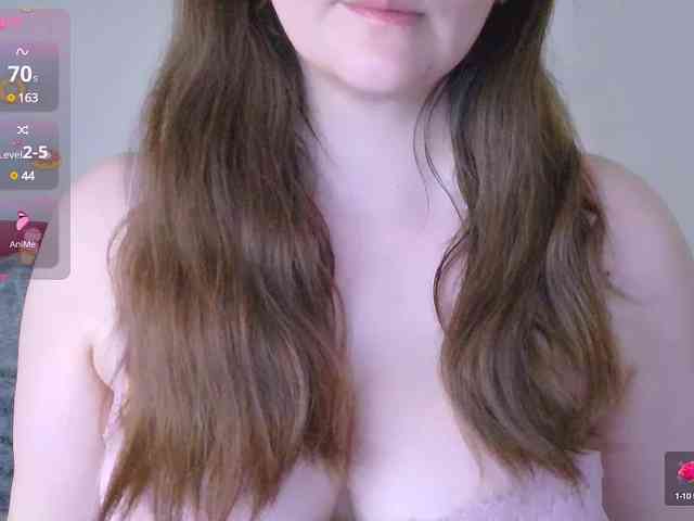 CurvyMasha webcam