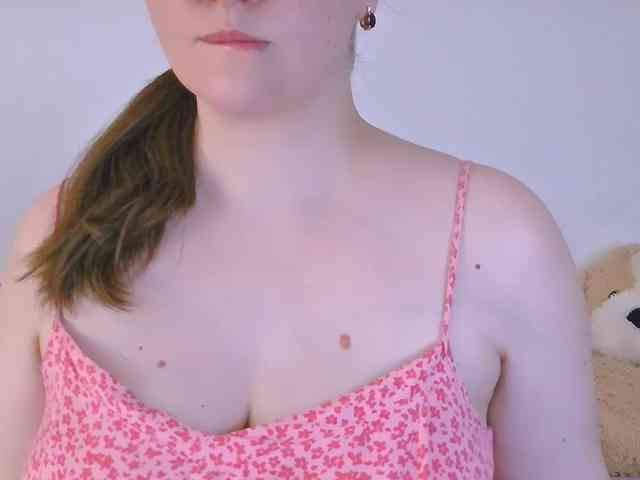 CurvyMasha webcam