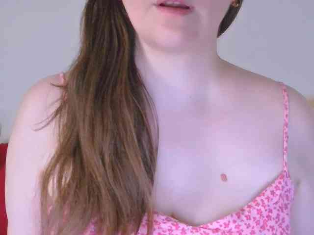 CurvyMasha webcam