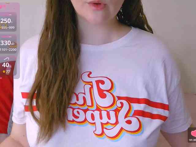 CurvyMasha webcam