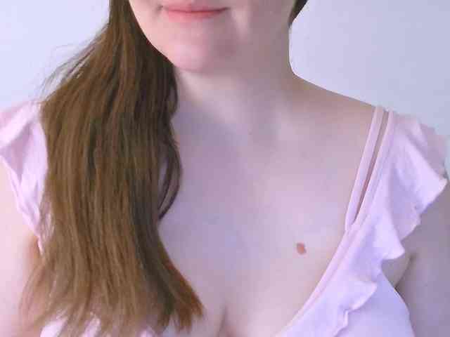 CurvyMasha webcam