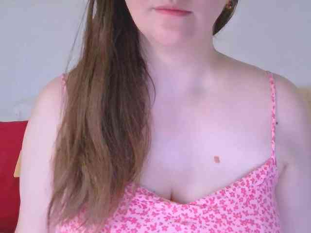 CurvyMasha webcam