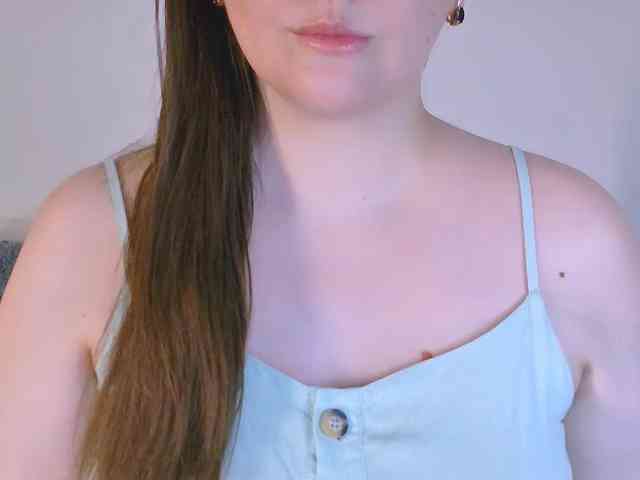 CurvyMasha webcam