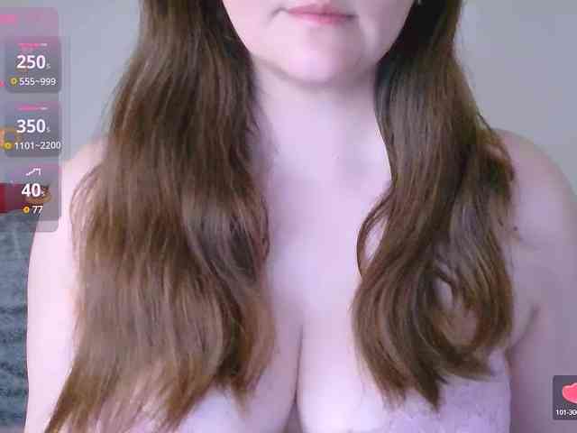 CurvyMasha webcam