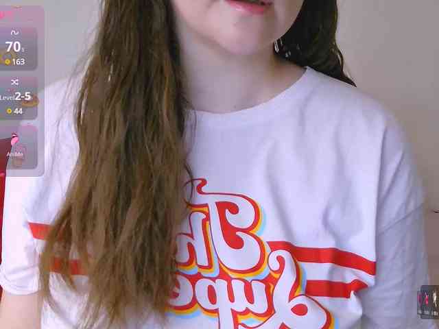CurvyMasha webcam