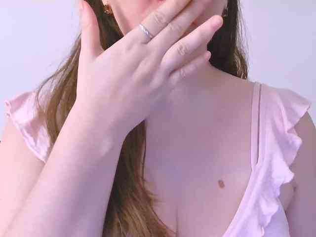CurvyMasha webcam