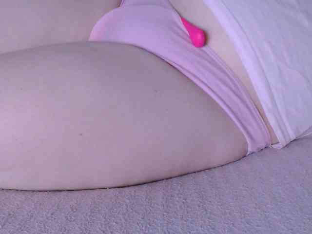 CurvyMasha webcam
