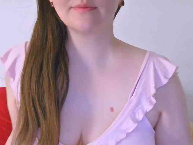 CurvyMasha webcam