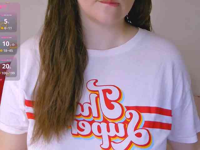 CurvyMasha webcam
