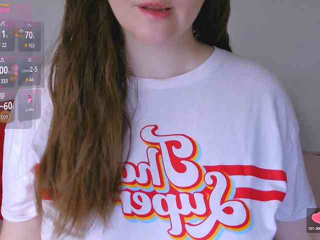 CurvyMasha webcam