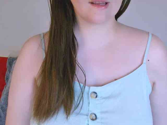 CurvyMasha webcam