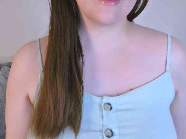 CurvyMasha webcam