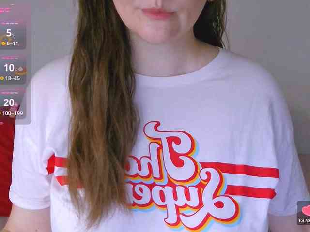 CurvyMasha webcam