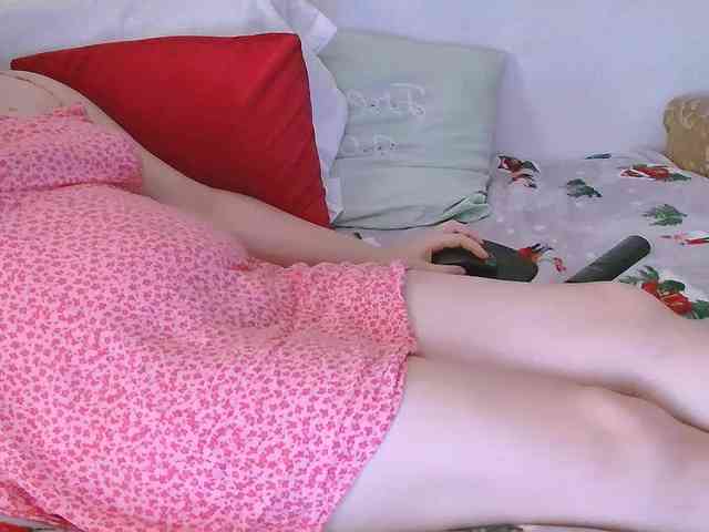 CurvyMasha webcam