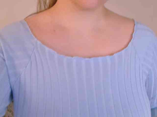 CurvyMasha webcam